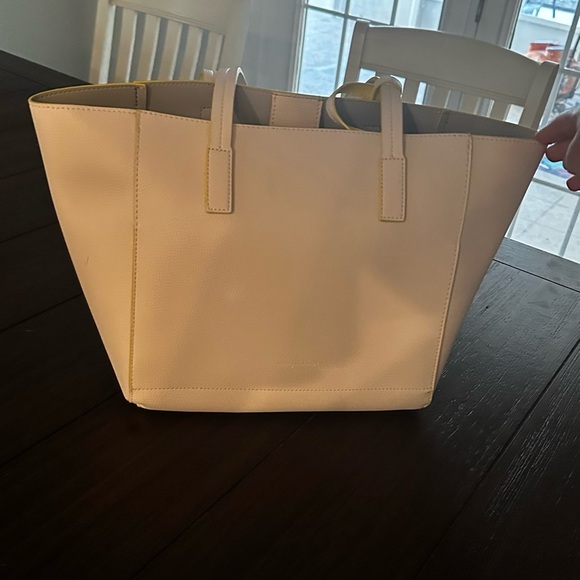 Tommy Bahama purse - Picture 2 of 6